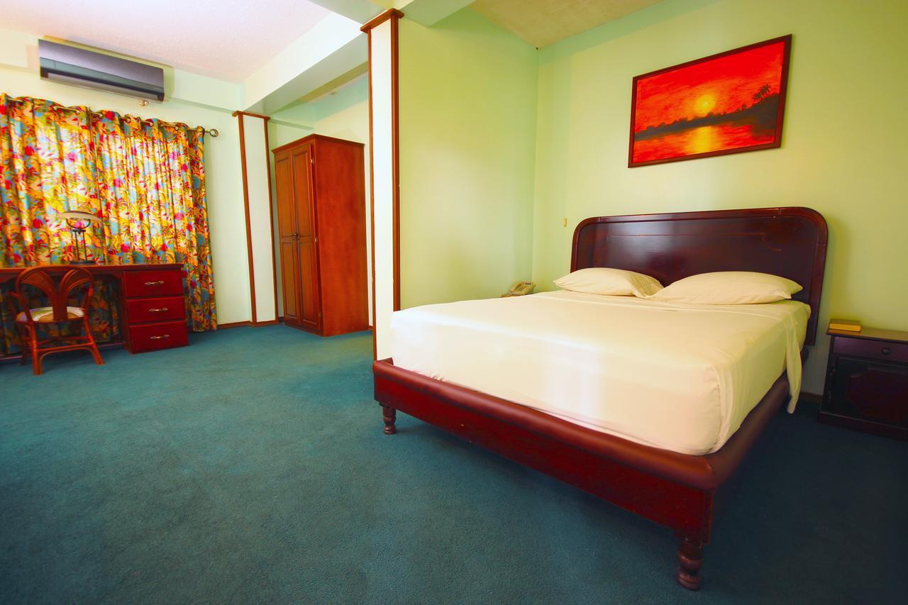 Brandsville Hotel 乔治敦 外观 照片