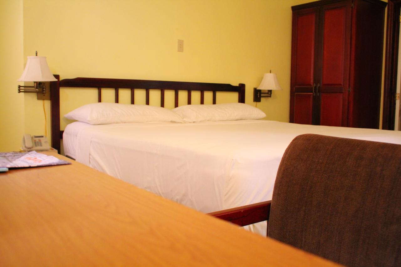 Brandsville Hotel 乔治敦 外观 照片