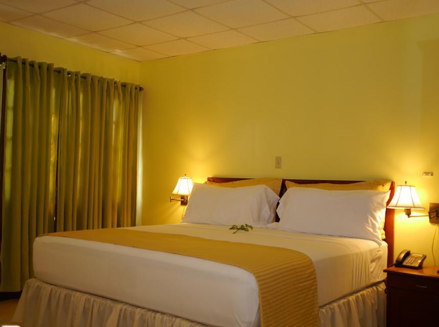 Brandsville Hotel 乔治敦 外观 照片